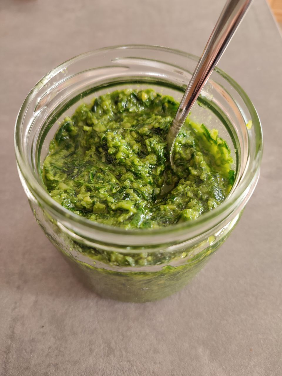 Bärlauch Pesto aus 3 Zutaten